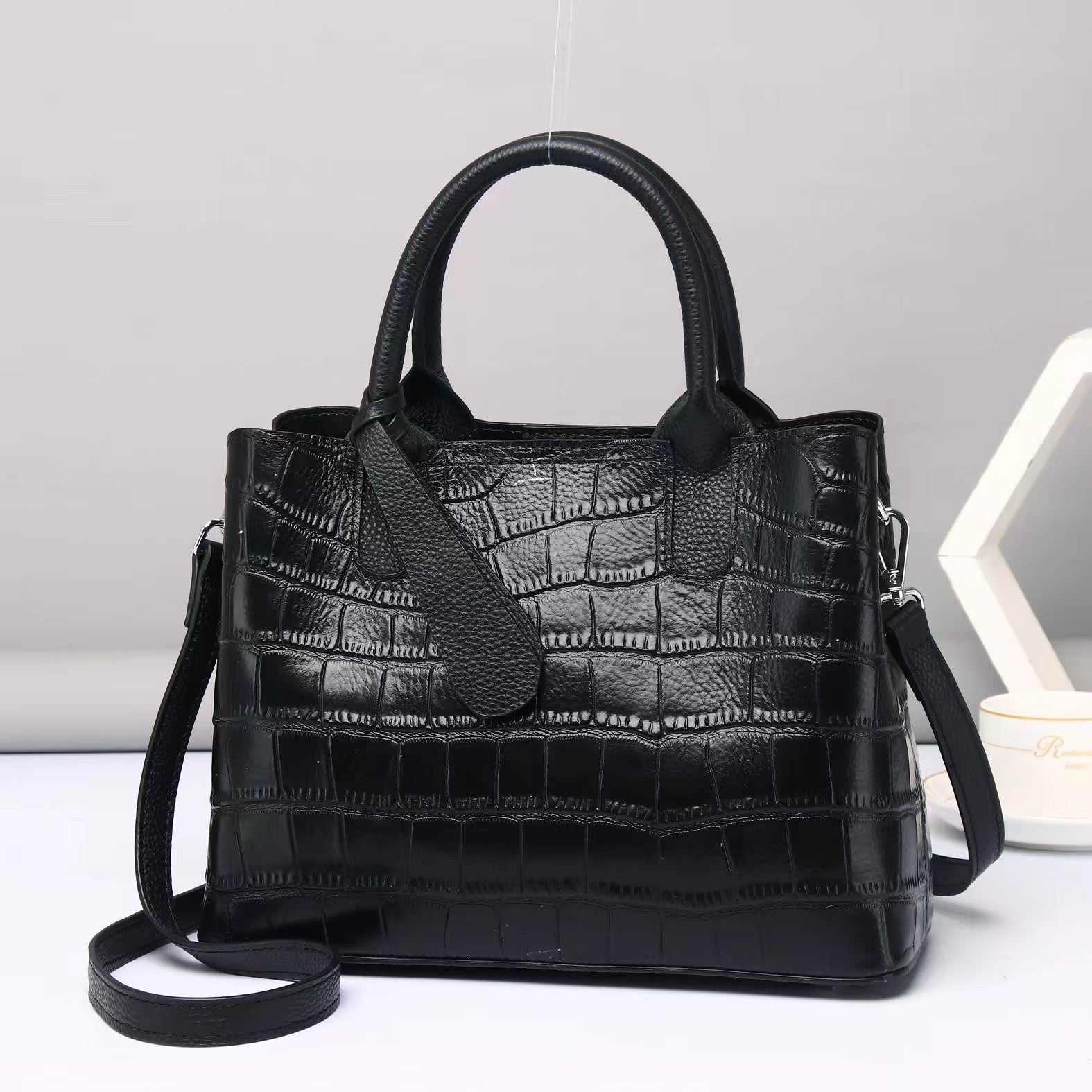 Maribella Tote