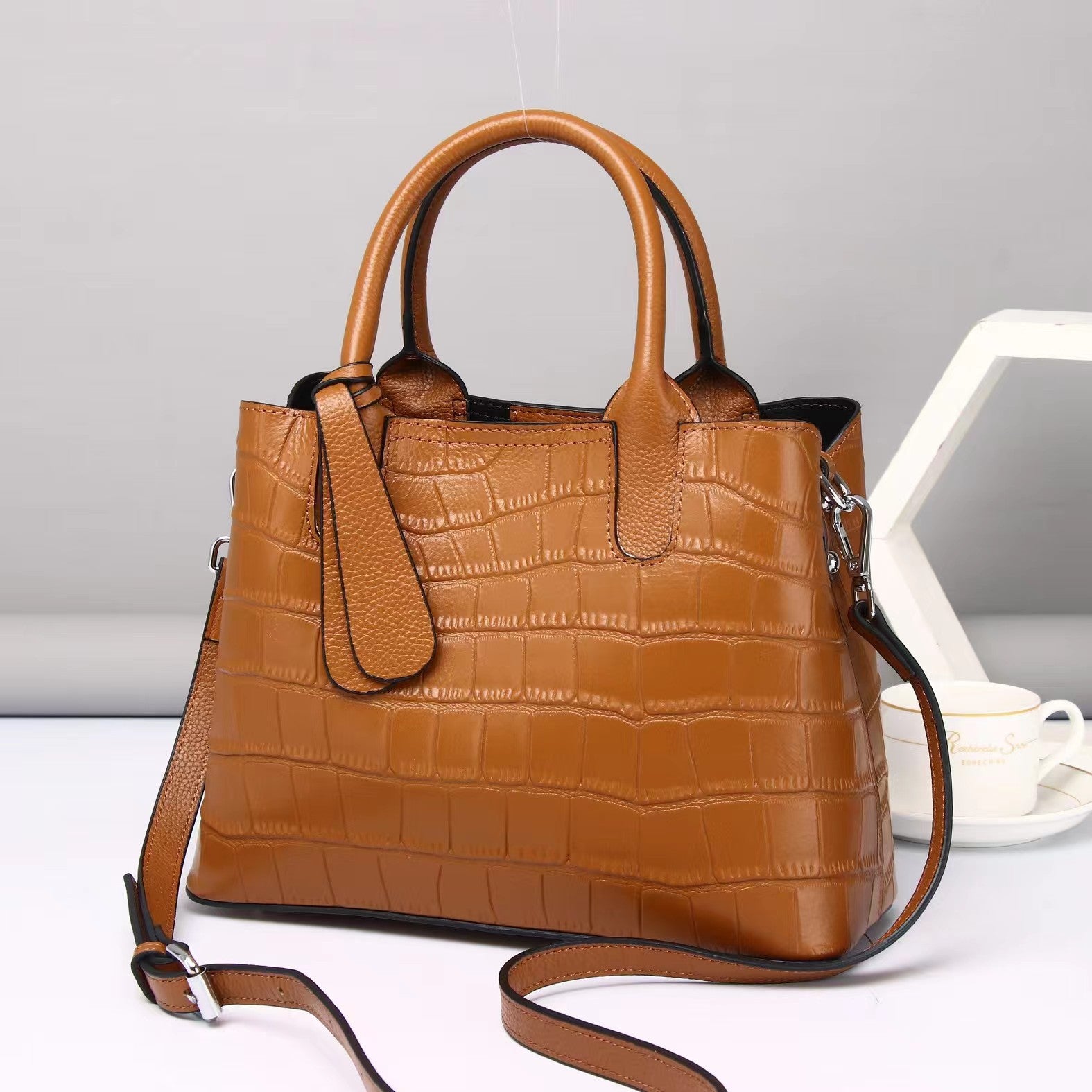 Maribella Tote