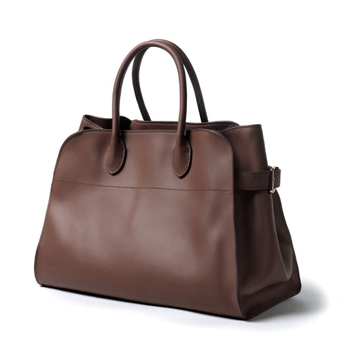 Aurelia Carryall