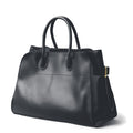 Aurelia Carryall