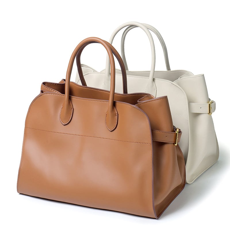 Aurelia Carryall